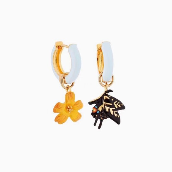 LES NEREIDES Asymmetrical Butterfly and Jasmine Flower Post Earrings - Picture 1 of 3